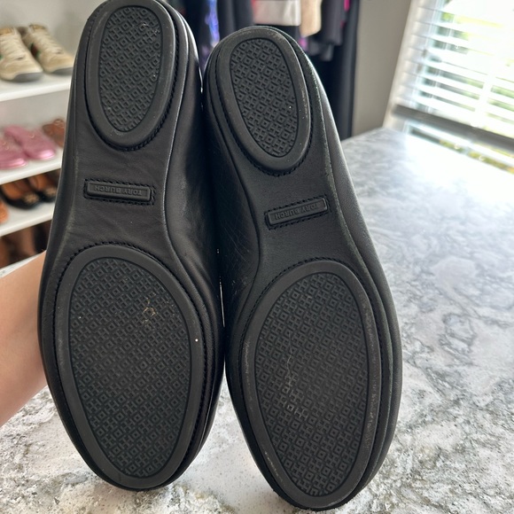 Tory Burch Black Minnie Travel Ballet Flats Gold Logo - Picture 5 of 5
